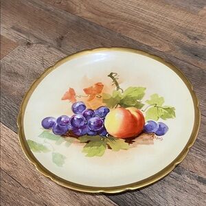 Elegant Gold-Trimmed Fruit Plate